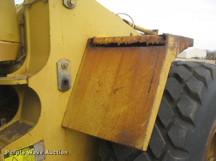 image for item L3927 1992 Caterpillar 950F wheel loader