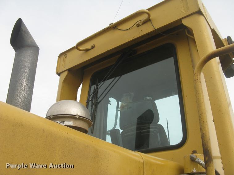 image for item L3927 1992 Caterpillar 950F wheel loader