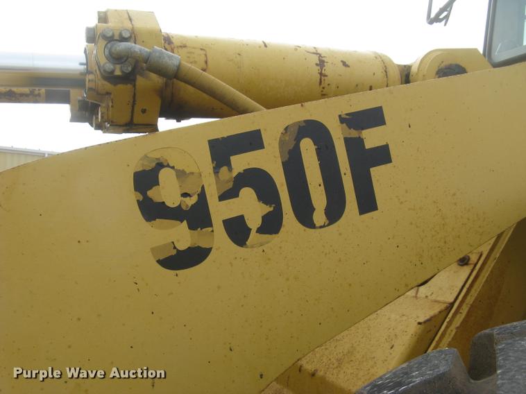 image for item L3927 1992 Caterpillar 950F wheel loader