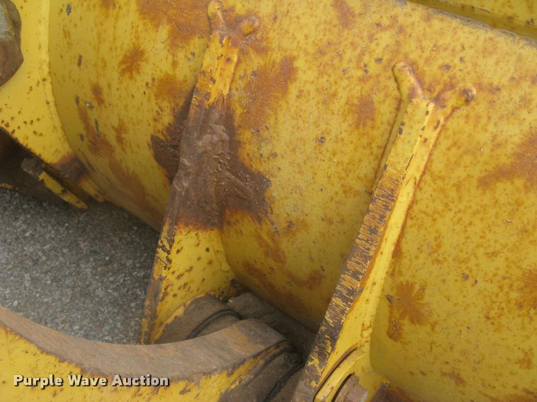 image for item L3927 1992 Caterpillar 950F wheel loader