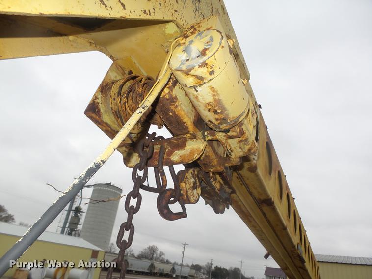 image for item L4183 1972 Ford digger derrick truck