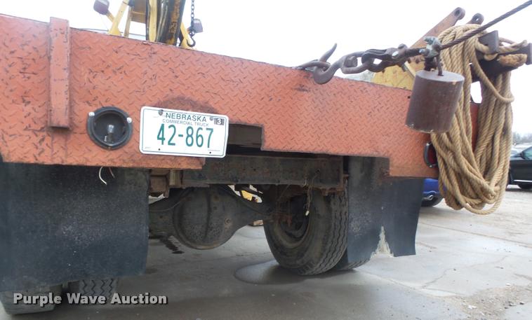 image for item L4183 1972 Ford digger derrick truck