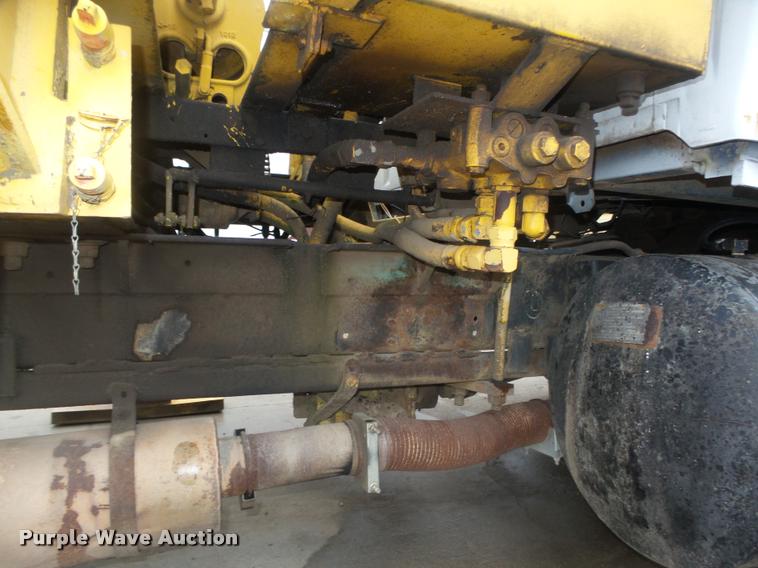 image for item L4183 1972 Ford digger derrick truck