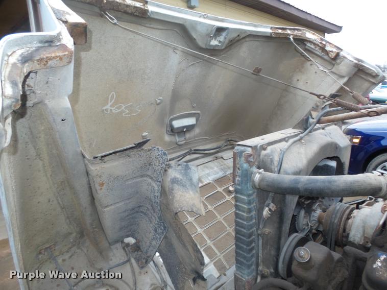 image for item L4183 1972 Ford digger derrick truck