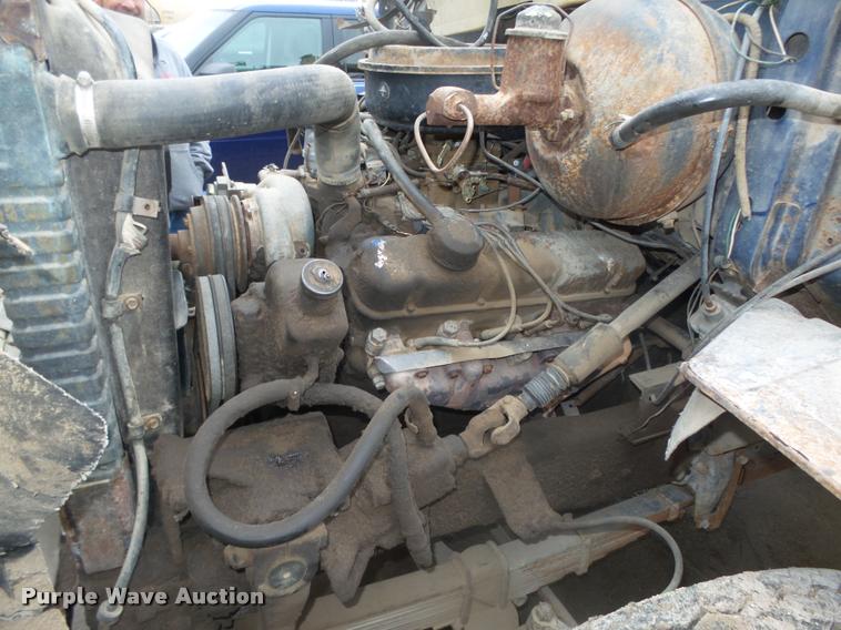 image for item L4183 1972 Ford digger derrick truck