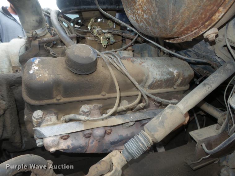 image for item L4183 1972 Ford digger derrick truck