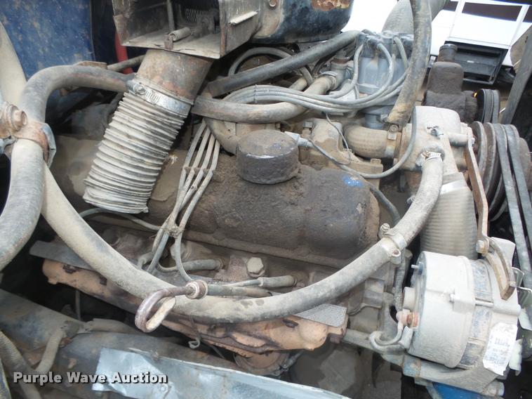 image for item L4183 1972 Ford digger derrick truck