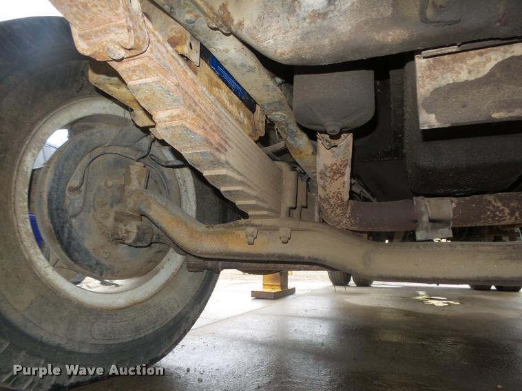 image for item L4183 1972 Ford digger derrick truck