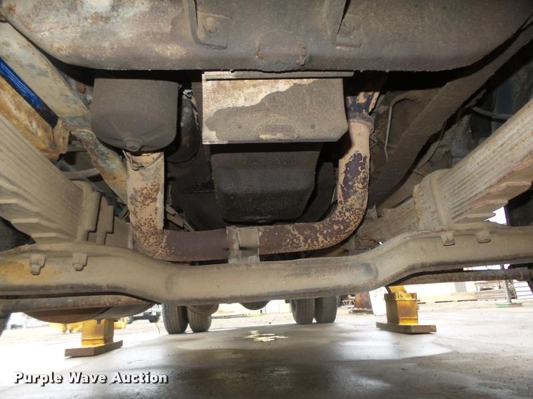 image for item L4183 1972 Ford digger derrick truck