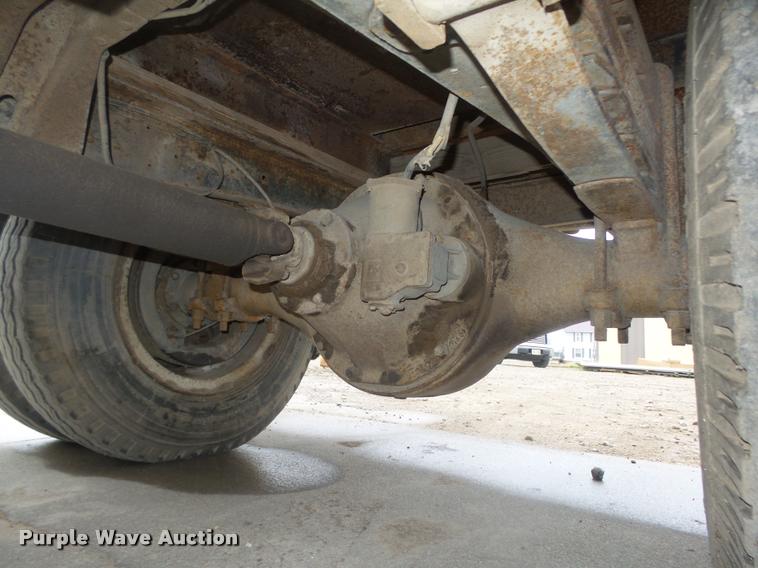 image for item L4183 1972 Ford digger derrick truck