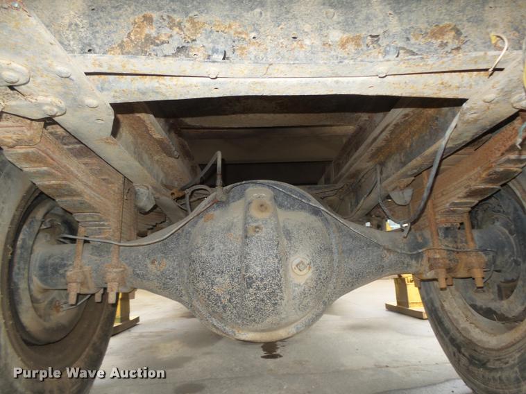 image for item L4183 1972 Ford digger derrick truck