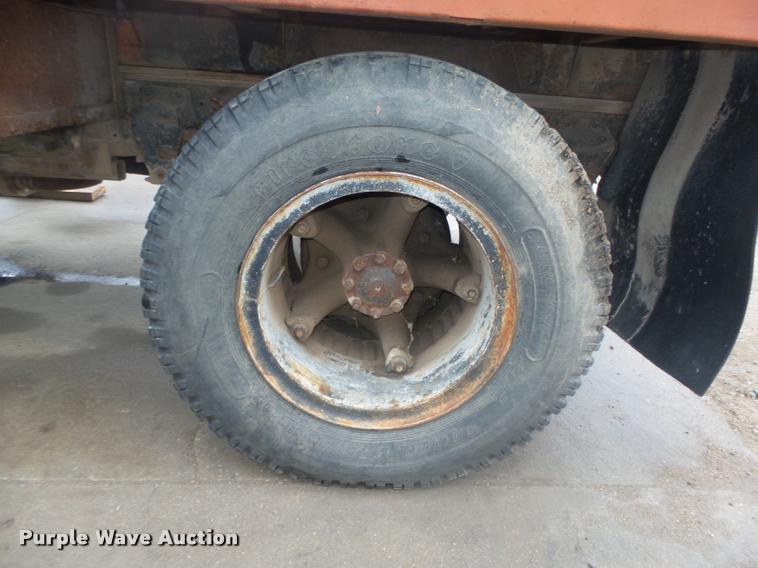 image for item L4183 1972 Ford digger derrick truck