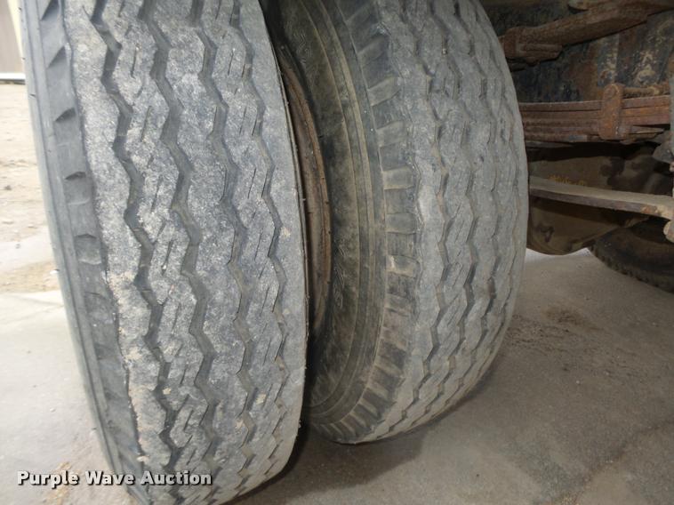 image for item L4183 1972 Ford digger derrick truck