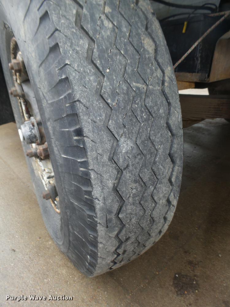 image for item L4183 1972 Ford digger derrick truck