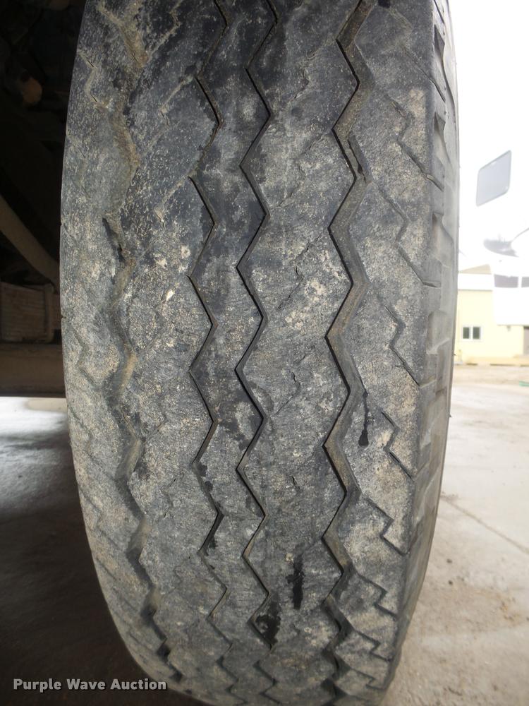 image for item L4183 1972 Ford digger derrick truck