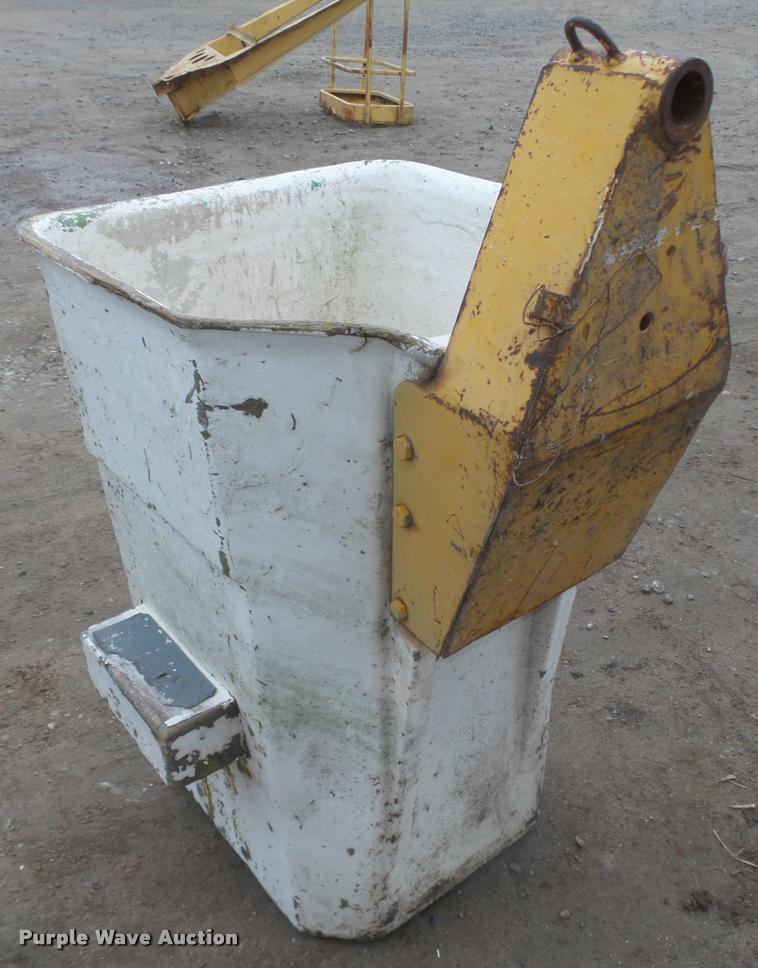 image for item L4183 1972 Ford digger derrick truck