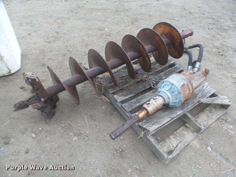 image for item L4183 1972 Ford digger derrick truck