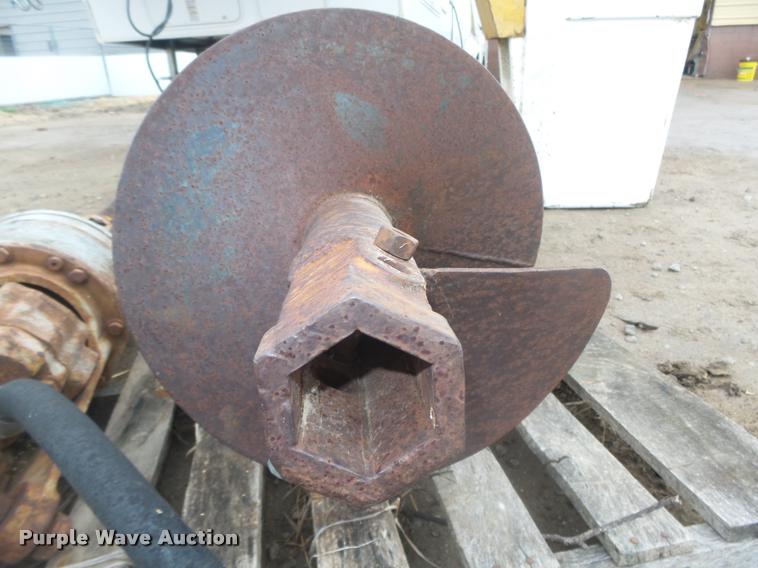 image for item L4183 1972 Ford digger derrick truck