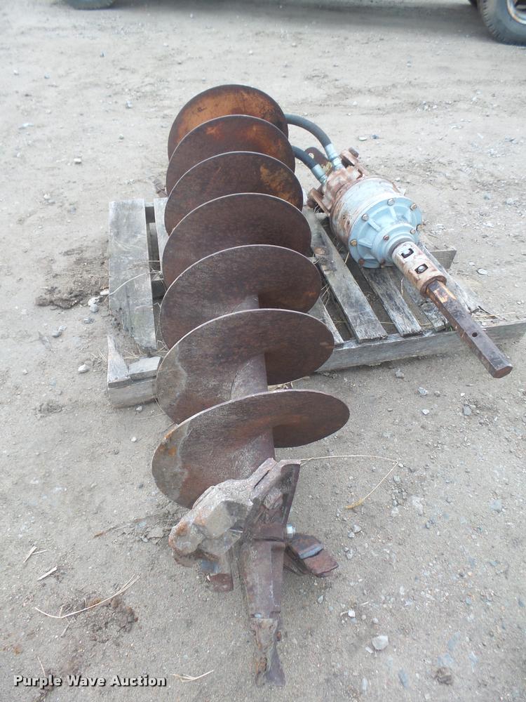 image for item L4183 1972 Ford digger derrick truck