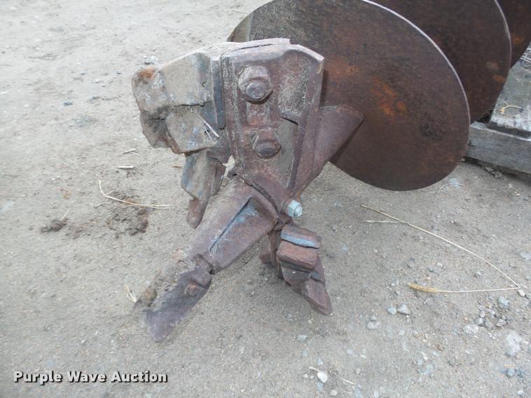 image for item L4183 1972 Ford digger derrick truck