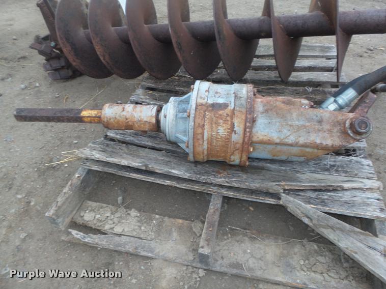 image for item L4183 1972 Ford digger derrick truck