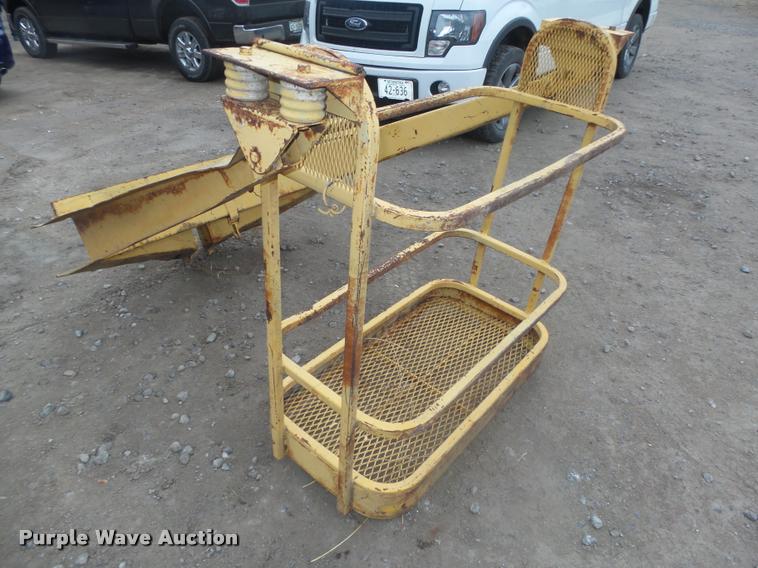 image for item L4183 1972 Ford digger derrick truck