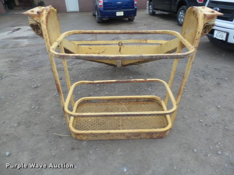 image for item L4183 1972 Ford digger derrick truck