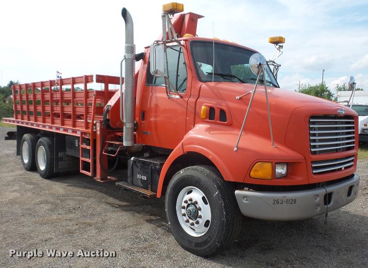 image for item L4184 1999 Sterling L8513 flatbed truck with crane