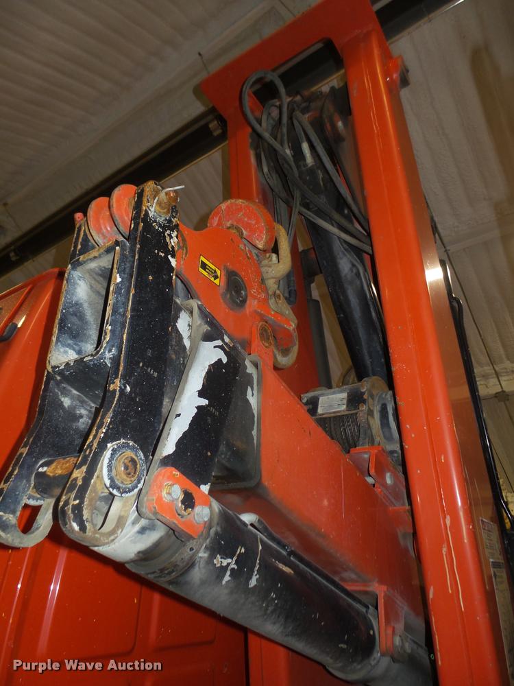 image for item L4184 1999 Sterling L8513 flatbed truck with crane