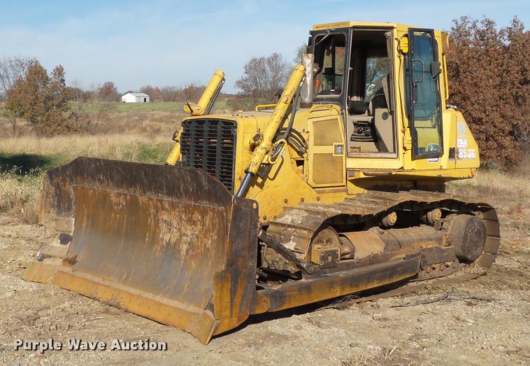 image for item L4463 1998 John Deere 850C dozer