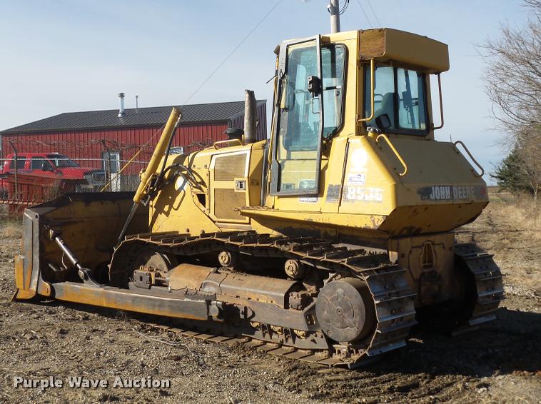 image for item L4463 1998 John Deere 850C dozer