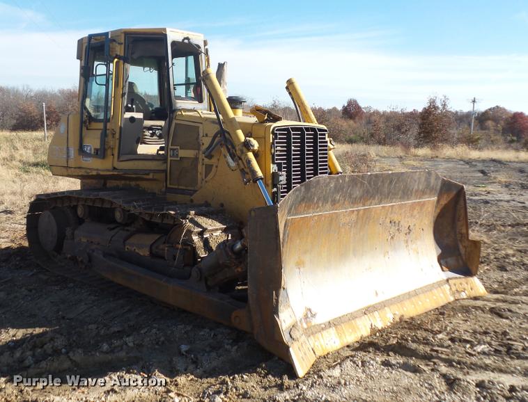 image for item L4463 1998 John Deere 850C dozer