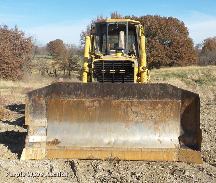 image for item L4463 1998 John Deere 850C dozer