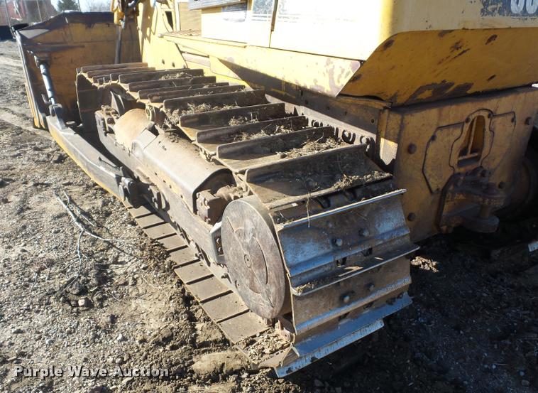image for item L4463 1998 John Deere 850C dozer