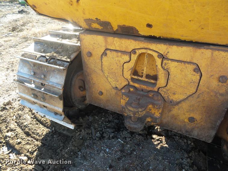 image for item L4463 1998 John Deere 850C dozer