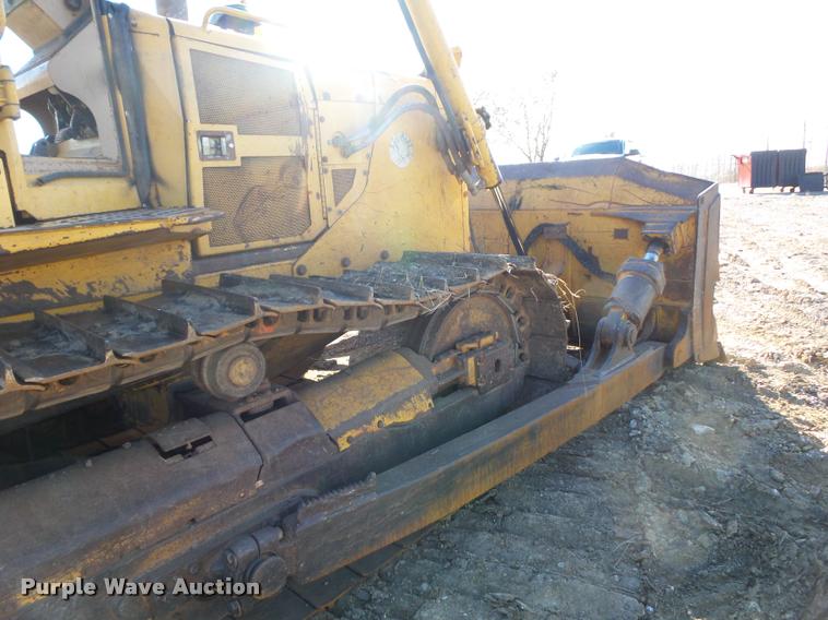 image for item L4463 1998 John Deere 850C dozer