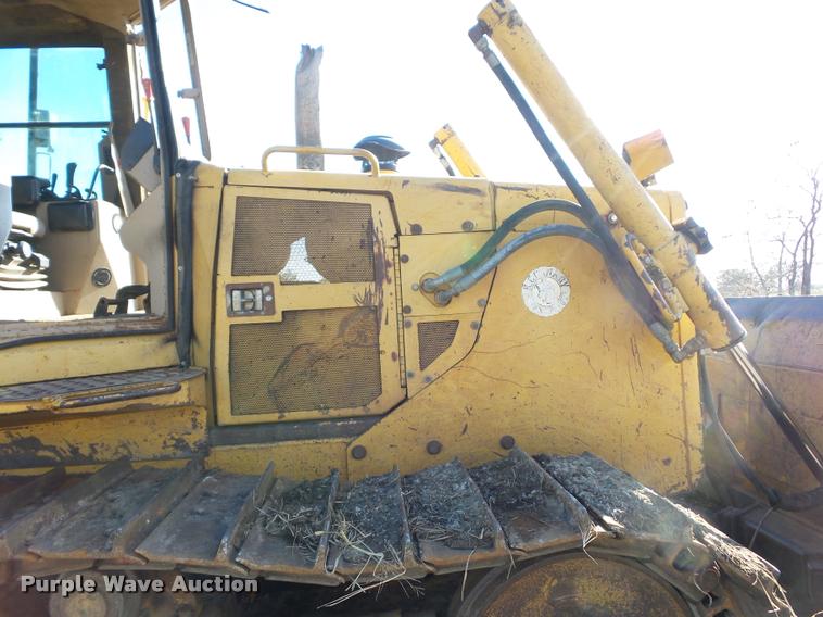 image for item L4463 1998 John Deere 850C dozer