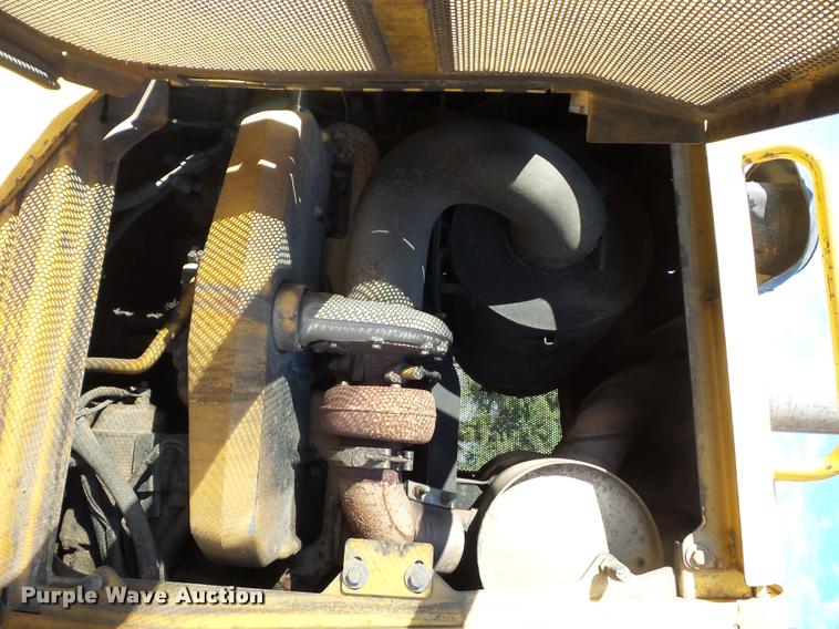 image for item L4463 1998 John Deere 850C dozer