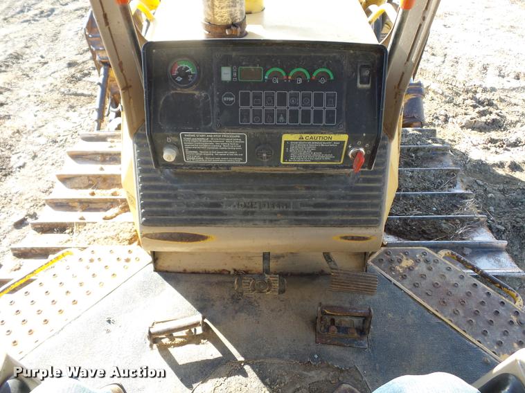 image for item L4463 1998 John Deere 850C dozer