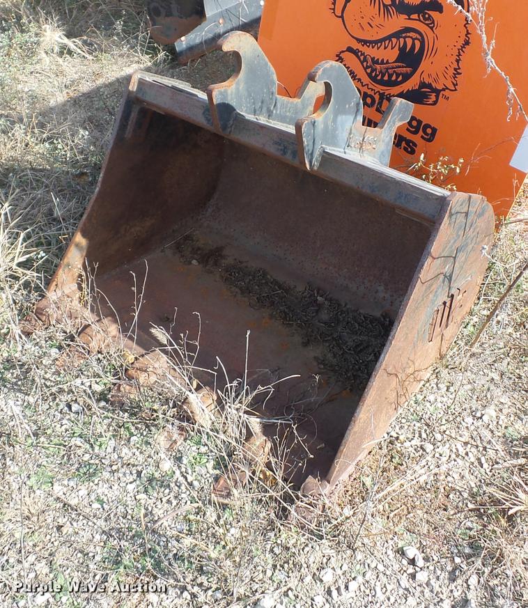 image for item L4465 WB excavator bucket