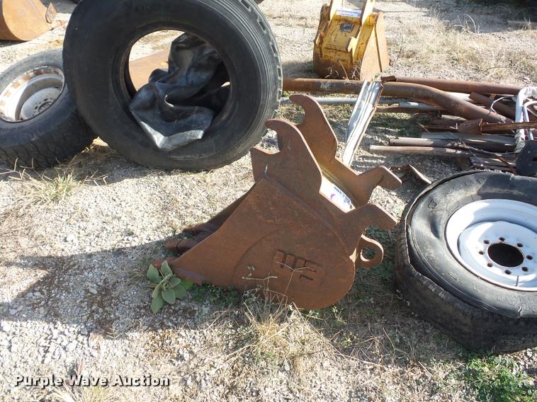 image for item L4466 WB excavator bucket