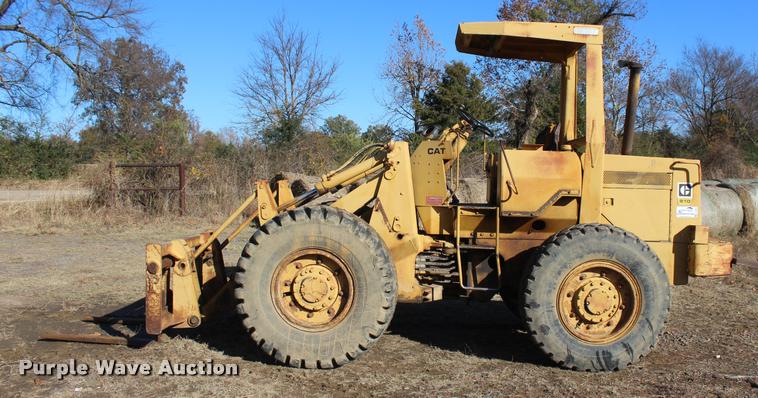 image for item L4923 1981 Caterpillar 910 wheel loader