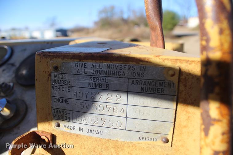 image for item L4923 1981 Caterpillar 910 wheel loader