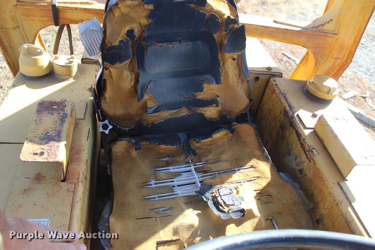 image for item L4923 1981 Caterpillar 910 wheel loader