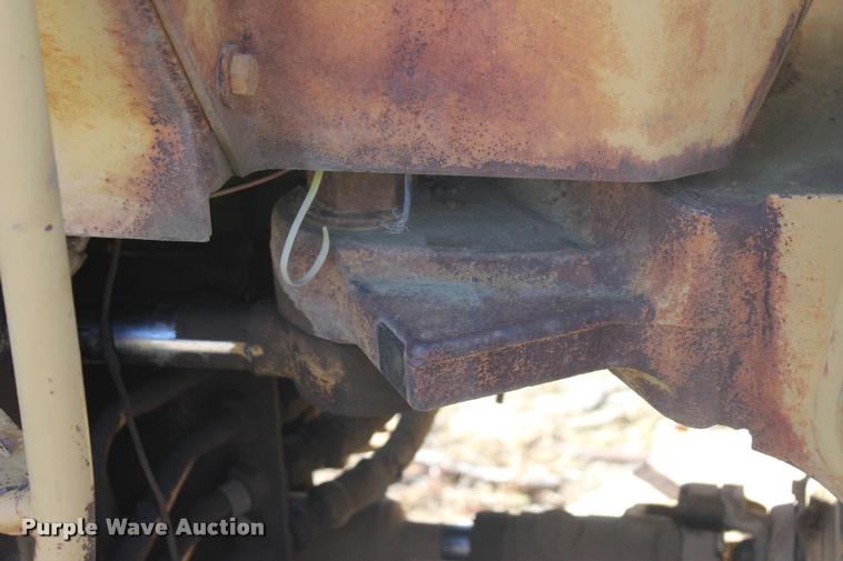 image for item L4923 1981 Caterpillar 910 wheel loader