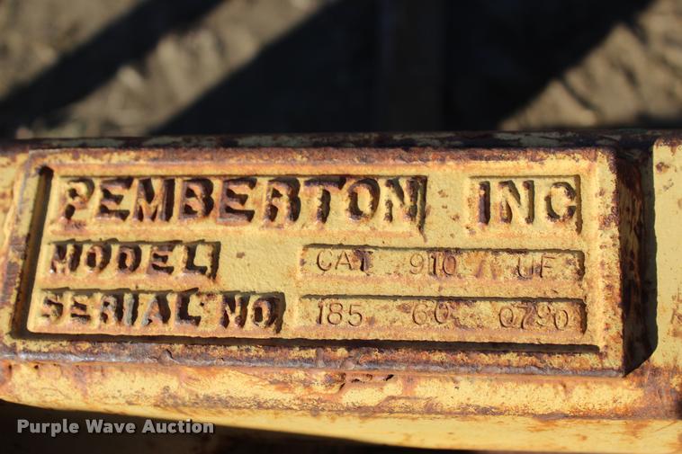 image for item L4923 1981 Caterpillar 910 wheel loader