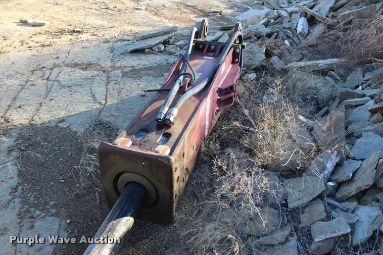 image for item L4924 2011 Allied 140B hydraulic hammer