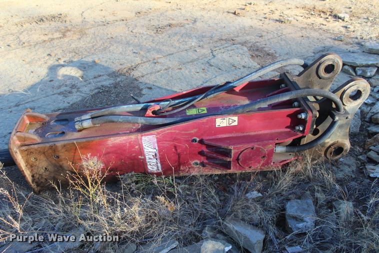 image for item L4924 2011 Allied 140B hydraulic hammer