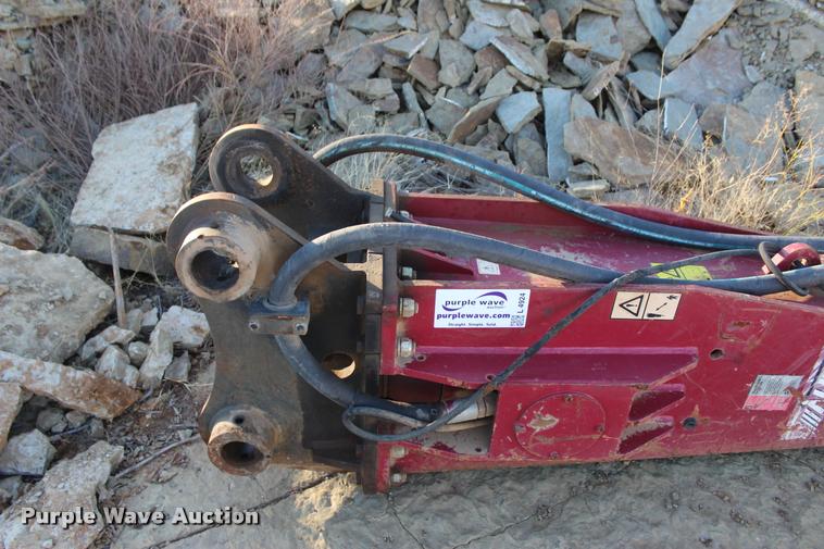 image for item L4924 2011 Allied 140B hydraulic hammer