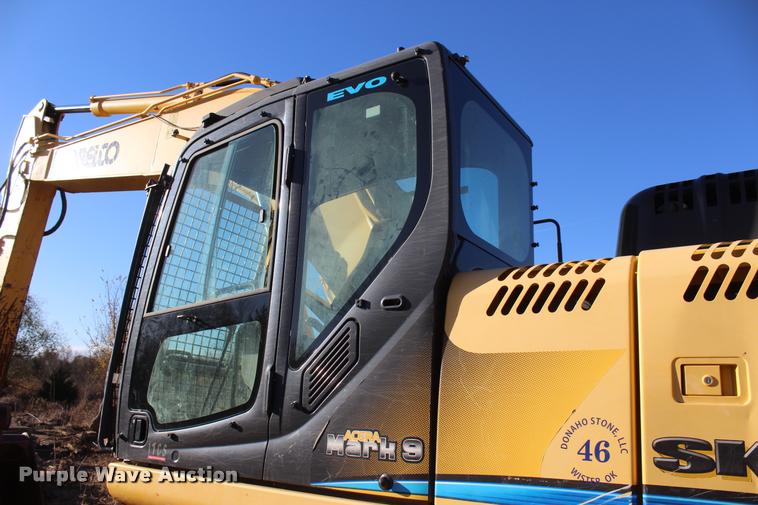 image for item L4925 2011 Kobelco SK260-9 excavator